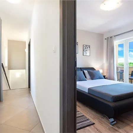 Mira Ferienhaus Danjeli